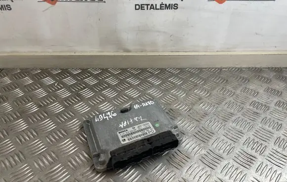 Opel Zafira A Engine control unit/module 0281010268