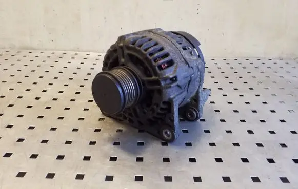 Volkswagen Crafter Generator/alternator 06F903023D