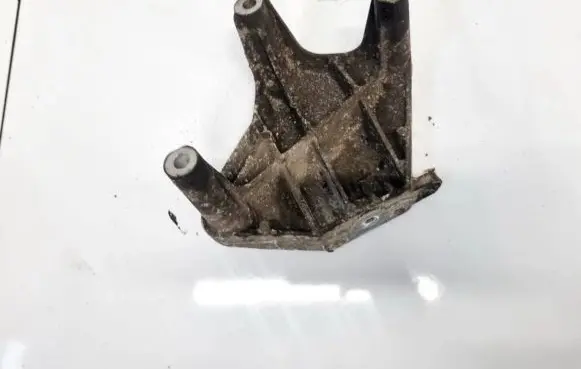 Opel Astra H Engine mounting bracket 90539247