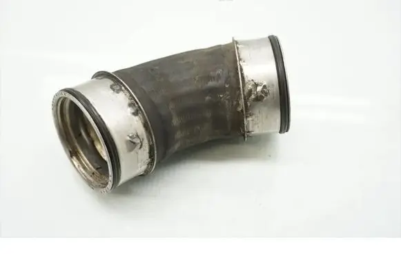 Volkswagen Golf SportWagen Intercooler hose/pipe