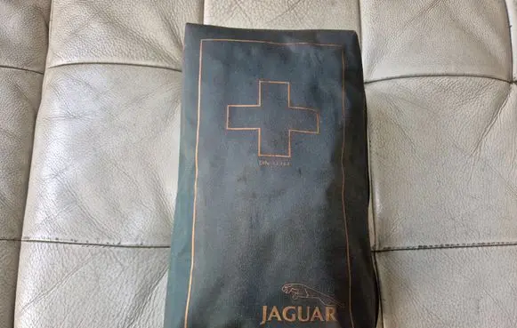 Jaguar X-Type First aid kit DIN13164