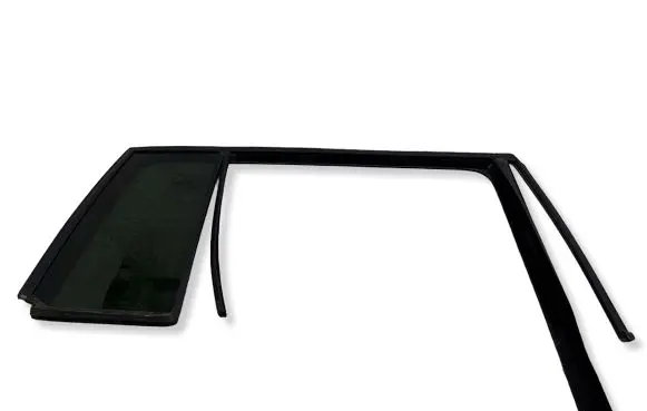 Volkswagen Touran I Rear vent window glass 1T0845212