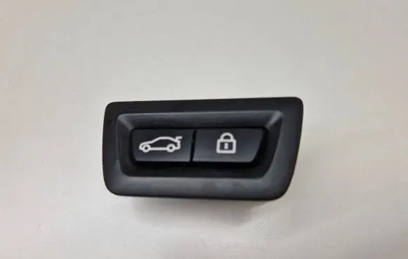 BMW 5 F10 F11 Tailgate/boot open switch button 9275121