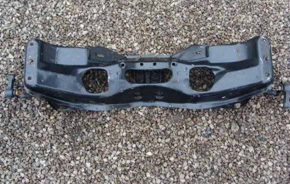Subaru Forester SF Front axle beam 
