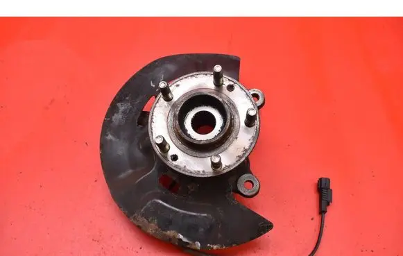Hyundai Tucson JM Front wheel hub spindle knuckle 
