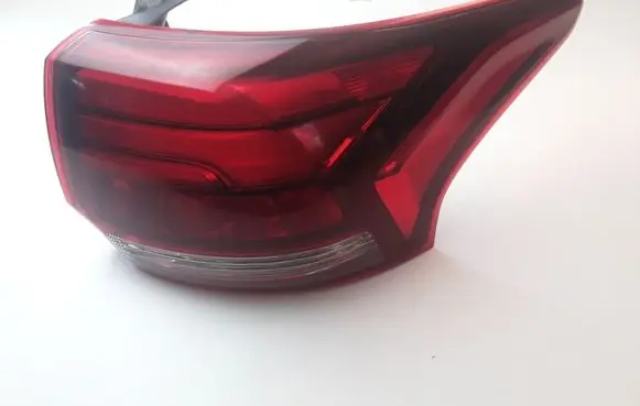 Mitsubishi Outlander Rear/tail lights 8330B178
