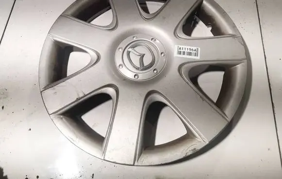 Mazda 3 I R15 wheel hub/cap/trim GJ6R37170