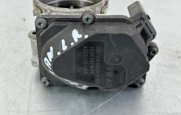 Volkswagen Touran I Throttle valve 03G128063M
