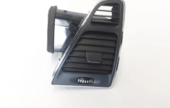 Renault Latitude (L70) Dashboard side air vent grill/cover trim 687603710R