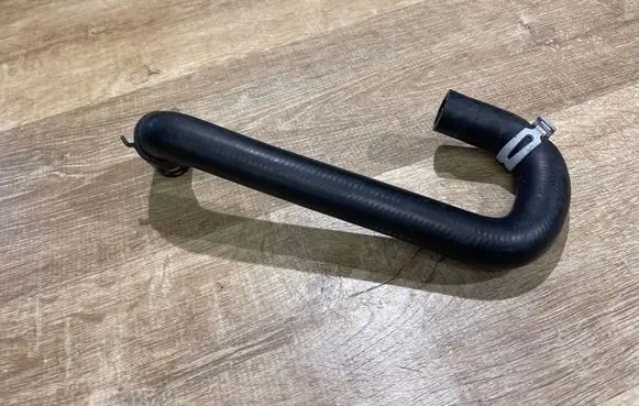 Land Rover Range Rover Evoque L551 Engine coolant pipe/hose 9033267A S1M0B 3018