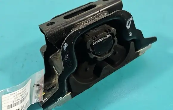Suzuki Vitara (LY) Gearbox mounting bracket IMPRK1500459