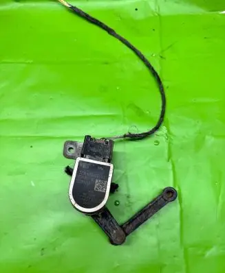 BMW 5 F10 F11 Headlight/headlamp level sensor 6784075 25916010 ABE52049