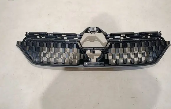 Renault Austral Front grill 623108093R