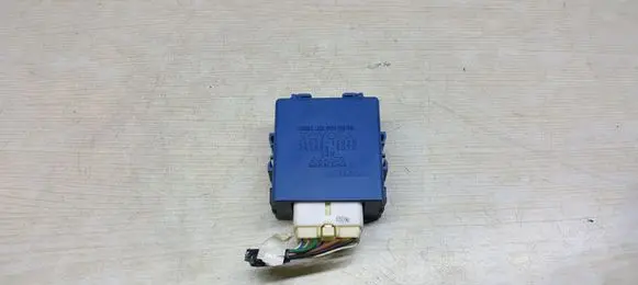 Toyota Auris 150 Door central lock control unit/module 8597012020 0515004070