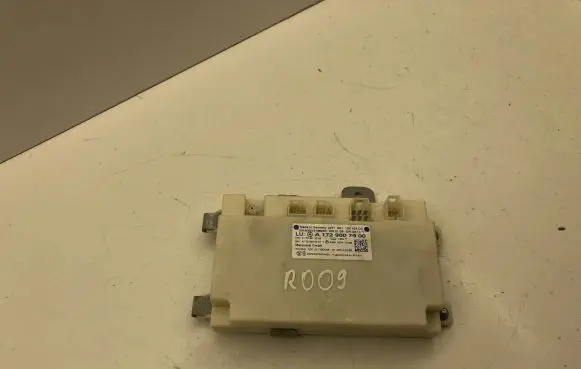 Mercedes-Benz C W204 Keyless (KESSY) go control unit/module A1729007900