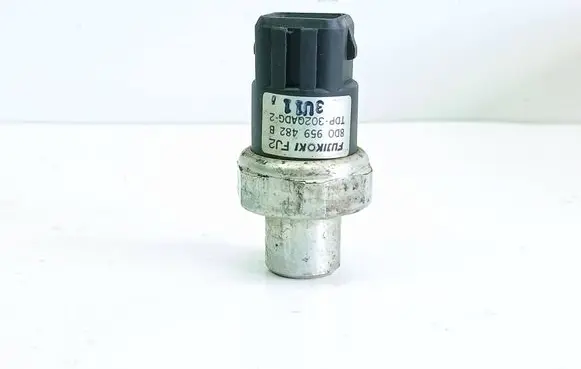 Audi A4 S4 B5 8D Air conditioning (A/C) pressure sensor 8D0959482B 302QADG