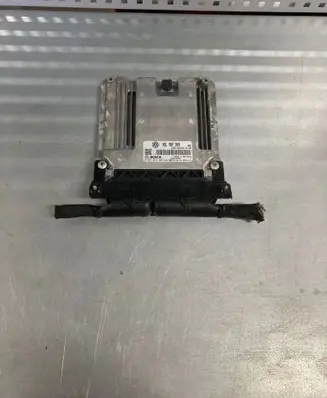Volkswagen PASSAT B6 Engine control unit/module 03L907309 1039S30090 0281015029