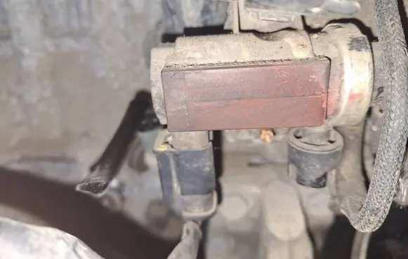 Citroen C4 I Picasso Turbo solenoid valve 70096302