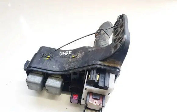 Toyota Corolla E120 E130 Fuse box set 9098702025 90987-02025