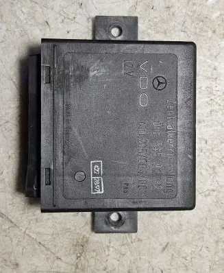 Mercedes-Benz Sprinter W901 W902 W903 W904 Door central lock control unit/module 0165459232