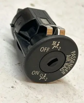 Mini One - Cooper Coupe R56 Passenger airbag on/off switch 6974643 6131 M1N16