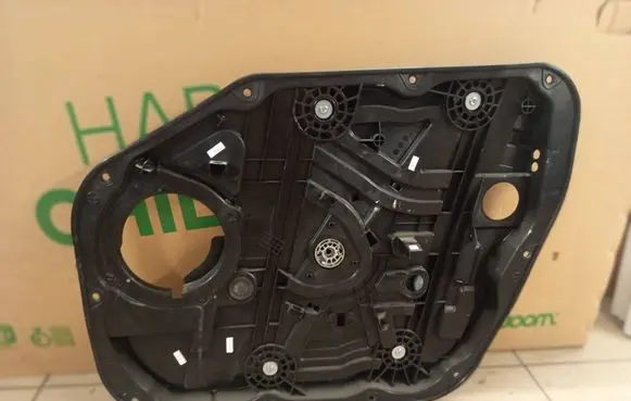Hyundai Tucson TL Front window lifting mechanism without motor 9210100100 9210300100