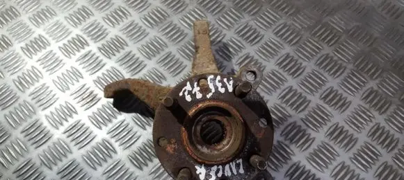 Mitsubishi Lancer Front wheel hub