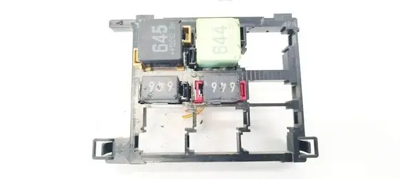 Skoda Yeti (5L) Fuse box set 7N0937503