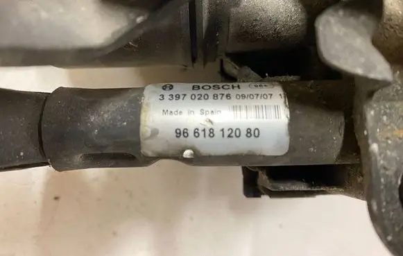 Peugeot 407 Wiper motor 3397020876