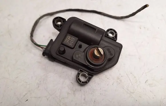 BMW 3 F30 F35 F31 Exhaust pressure sensor 7620322 18307620322 18308632154