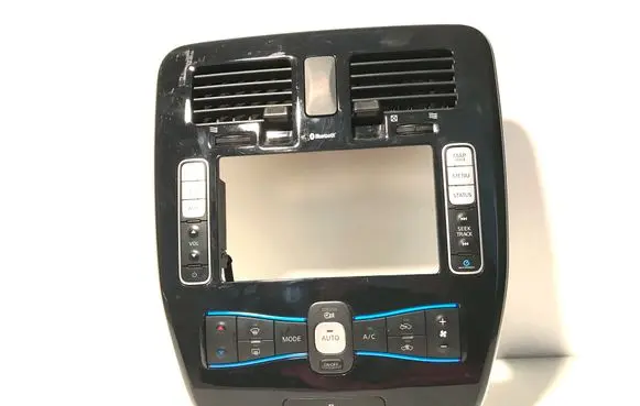 Nissan Leaf I (ZE0) Climate control/heater control trim 682603NA0A 275003ND0C 682U13NA0A