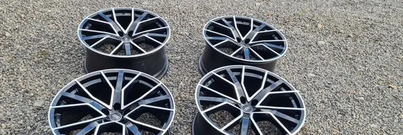 Audi RS Q8 R22 alloy rim 4M8601025Q ET21 5X112