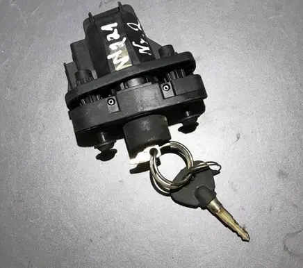 Mercedes-Benz S W221 Tailgate exterior lock A2217500061