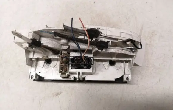 Volkswagen PASSAT B5 Climate control unit 1J0820045