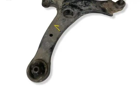 Toyota Avensis T250 Front control arm 