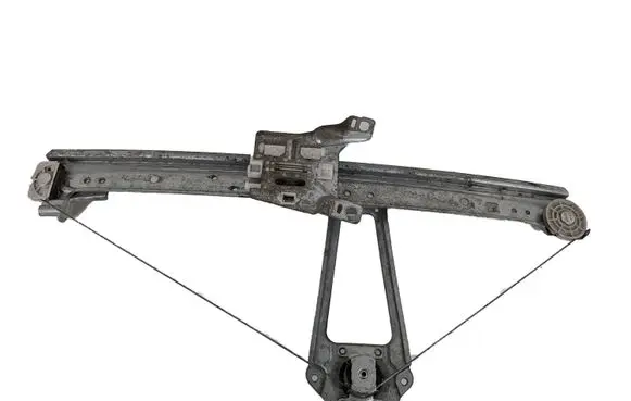 Rear door manual window regulator