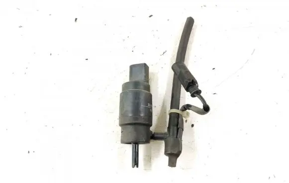 Mercedes-Benz E W211 Windshield washer spray nozzle 2218690121 2108690921