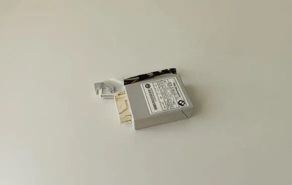 BMW 5 E60 E61 Air suspension control unit module (rear) 3714676983401 6769834 37146769834