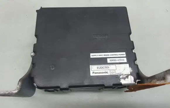 Toyota Prius (NHW20) Brake system control unit/module 8968047010