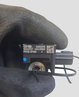 KIA Sorento Airbag deployment crash/impact sensor 610435800