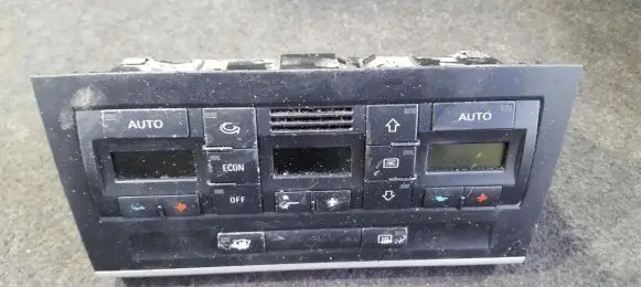 Audi A4 S4 B6 8E 8H Climate control unit 8E0820043