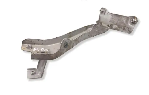 Audi A3 S3 8V Fender mounting bracket 8V0821167