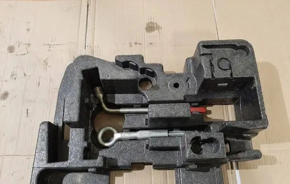 Volvo V40 Glove box in trunk 80Y8302 31445511