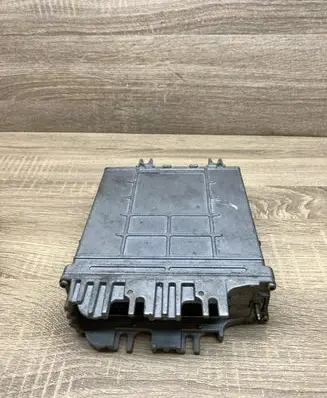 Audi A4 S4 B5 8D Engine control unit/module 028906021CE 0281001425