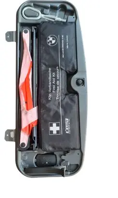 BMW 7 E65 E66 First aid kit 8270015