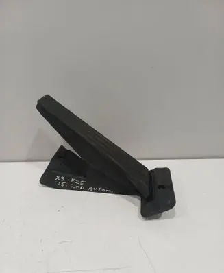 BMW X3 F25 Accelerator throttle pedal 6860784 25916010 0206150248A