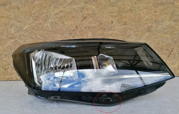 Volkswagen Caddy Headlight/headlamp 2K1941016A