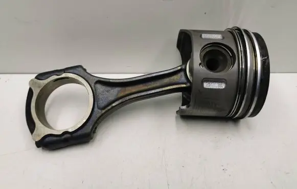 Mercedes-Benz C W204 Piston with connecting rod A6460300517 6460300517 A6460300120