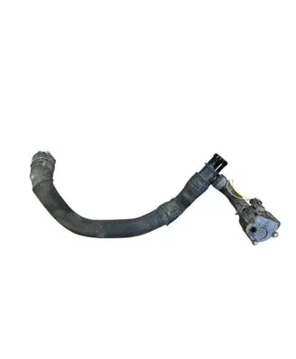 Engine coolant pipe/hose
