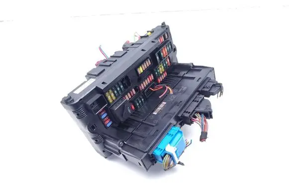BMW 5 F10 F11 Fuse module 9210861